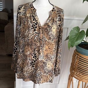 Lilly Pulitzer Elsa Top size L “take a walk on the wild side” pattern